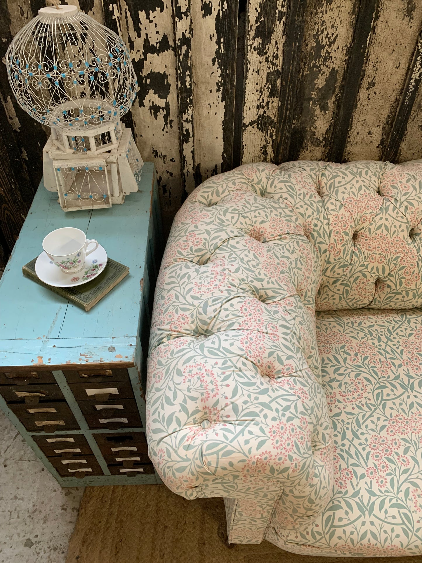 Vintage Sofa in Michaelmas Daisy