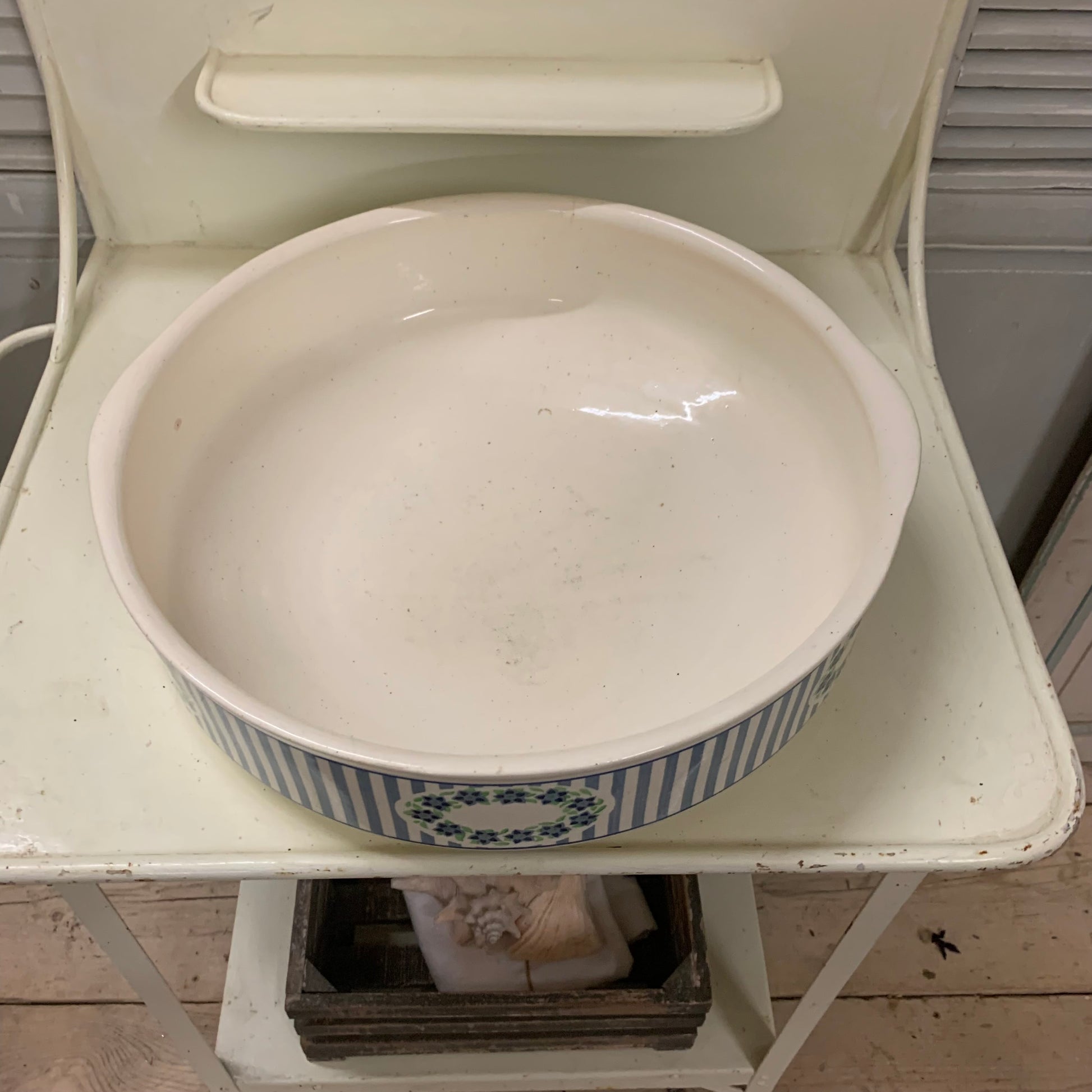 Hungarian Washstand with Jug & Basin - Dovetail Vintage Co