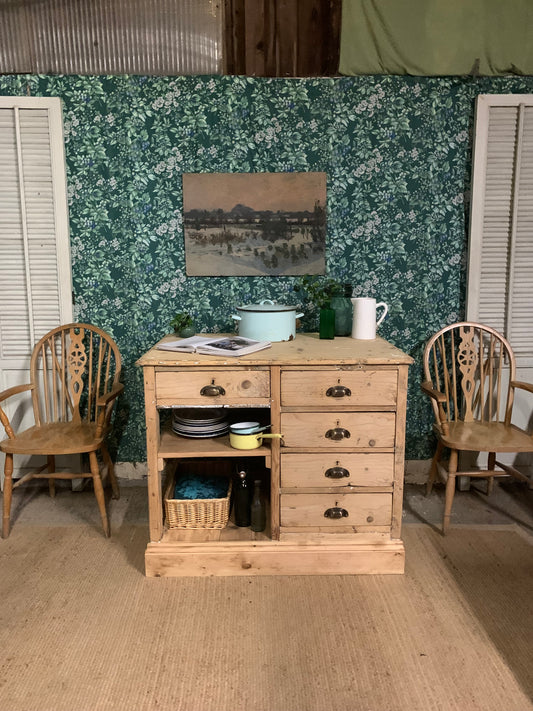 Kitchen Island - Dovetail Vintage Co
