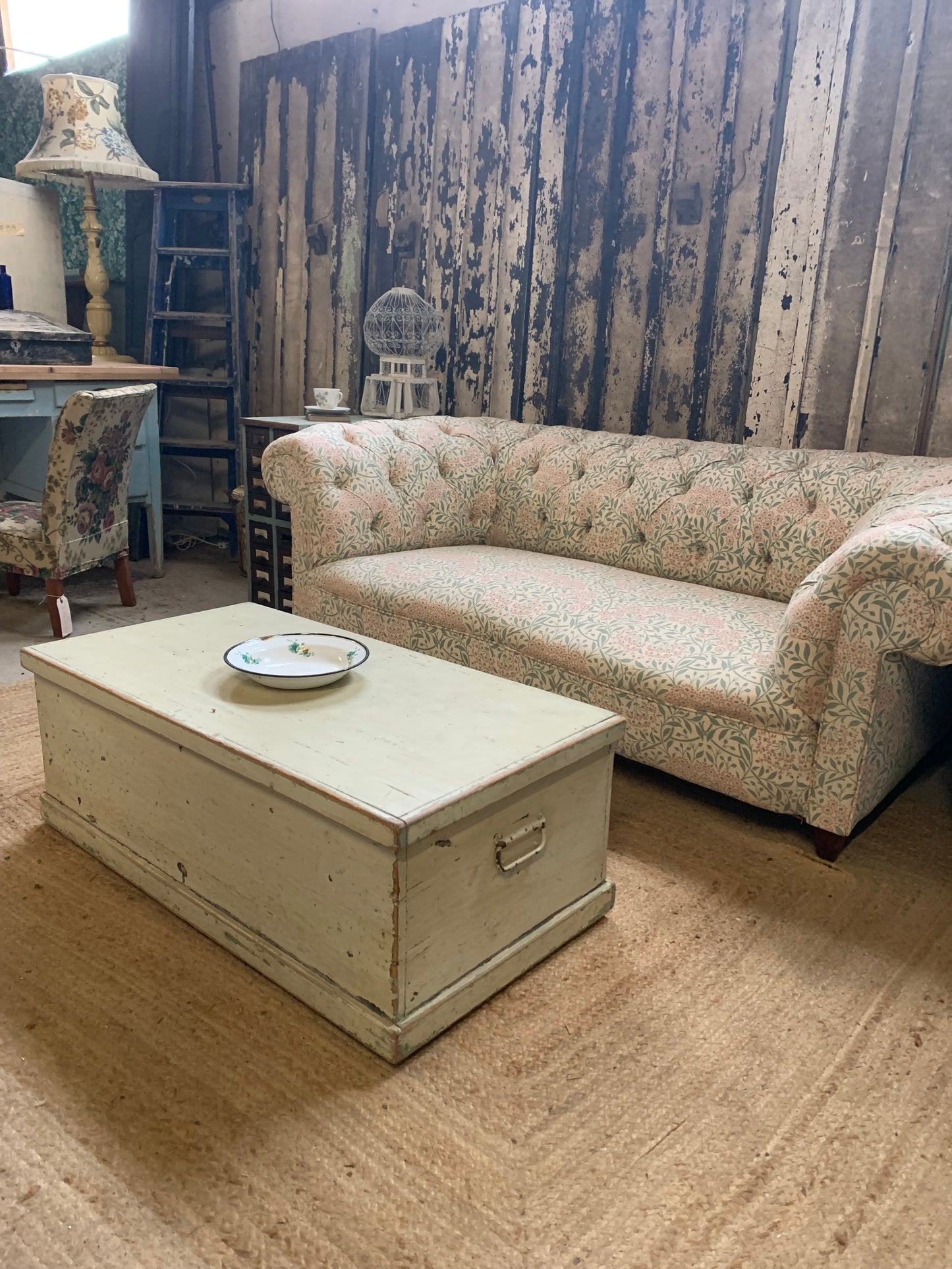 Vintage Sofa in Michaelmas Daisy