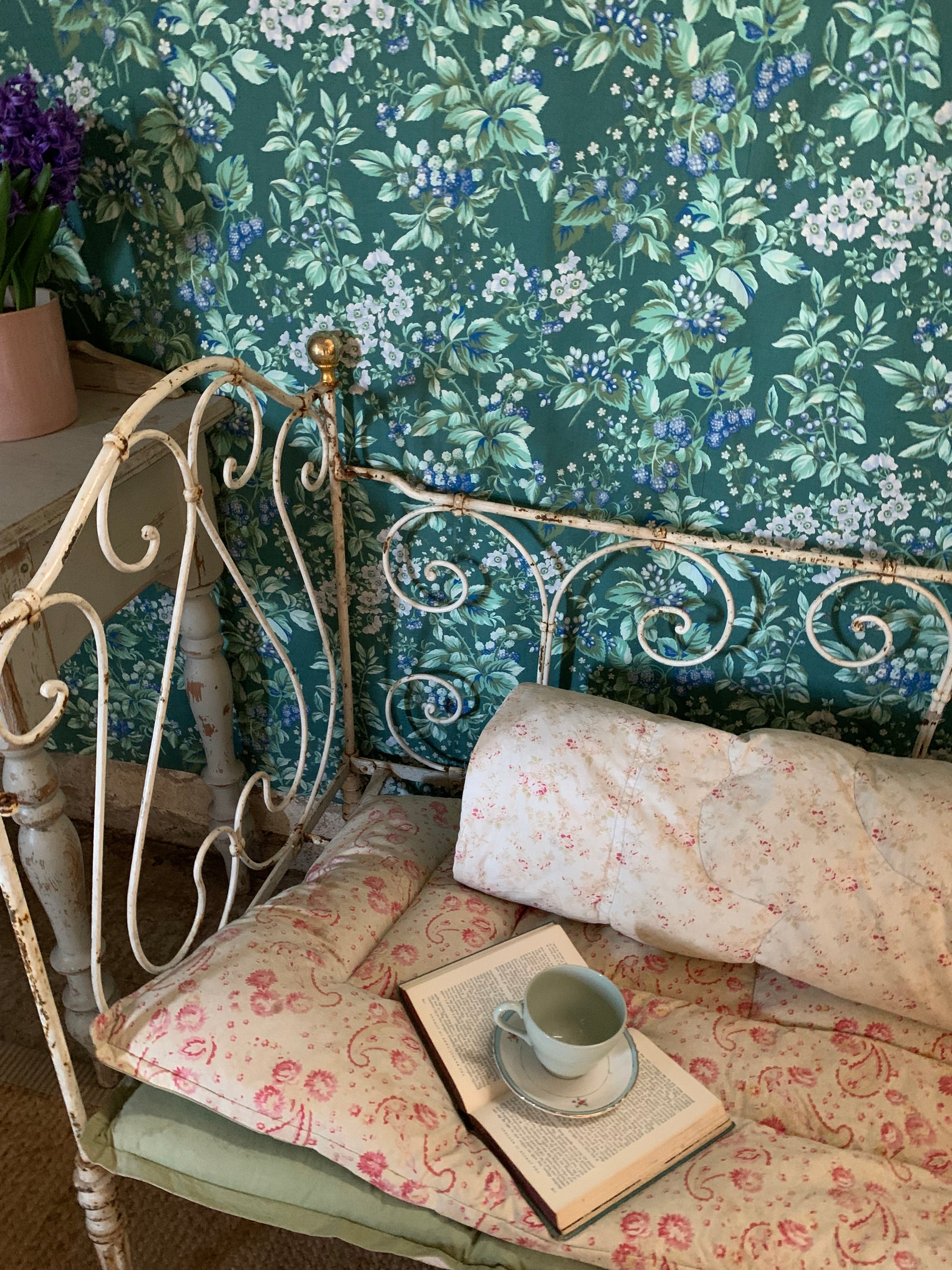 Vintage French Cot/Day Bed - Dovetail Vintage Co