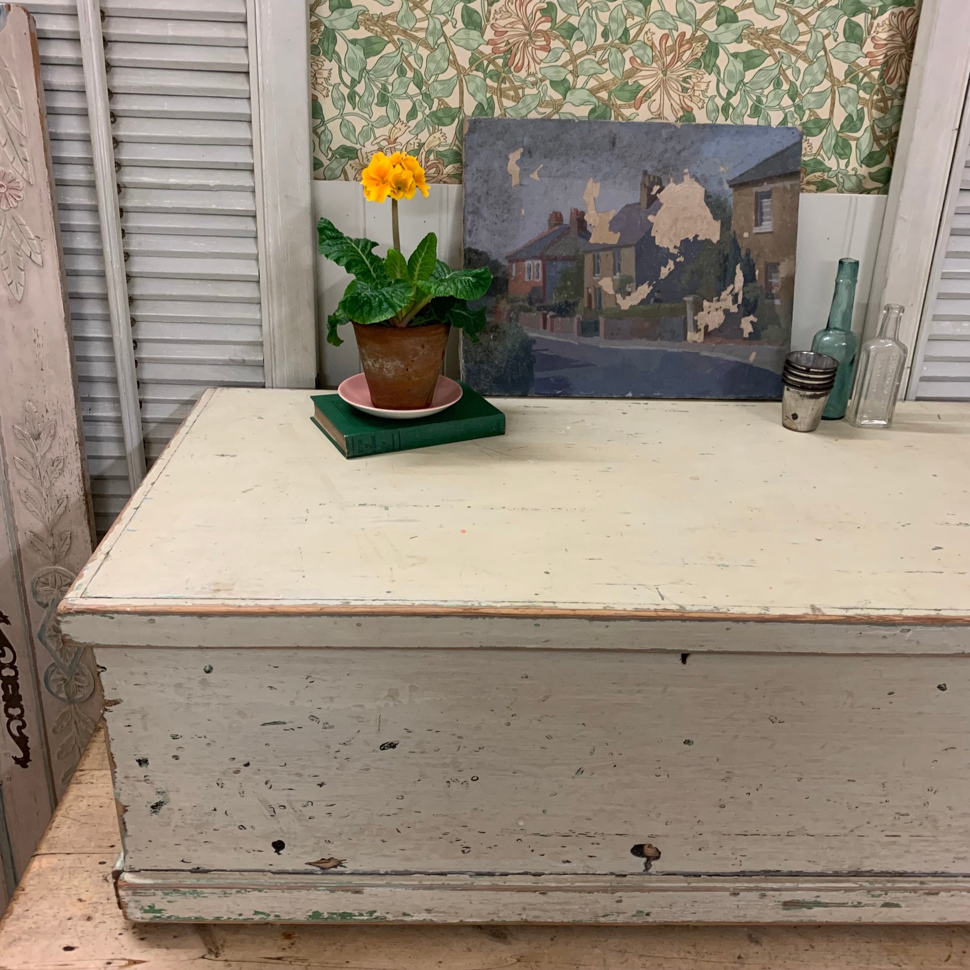 Vintage Chippy Paint Trunk - Dovetail Vintage Co