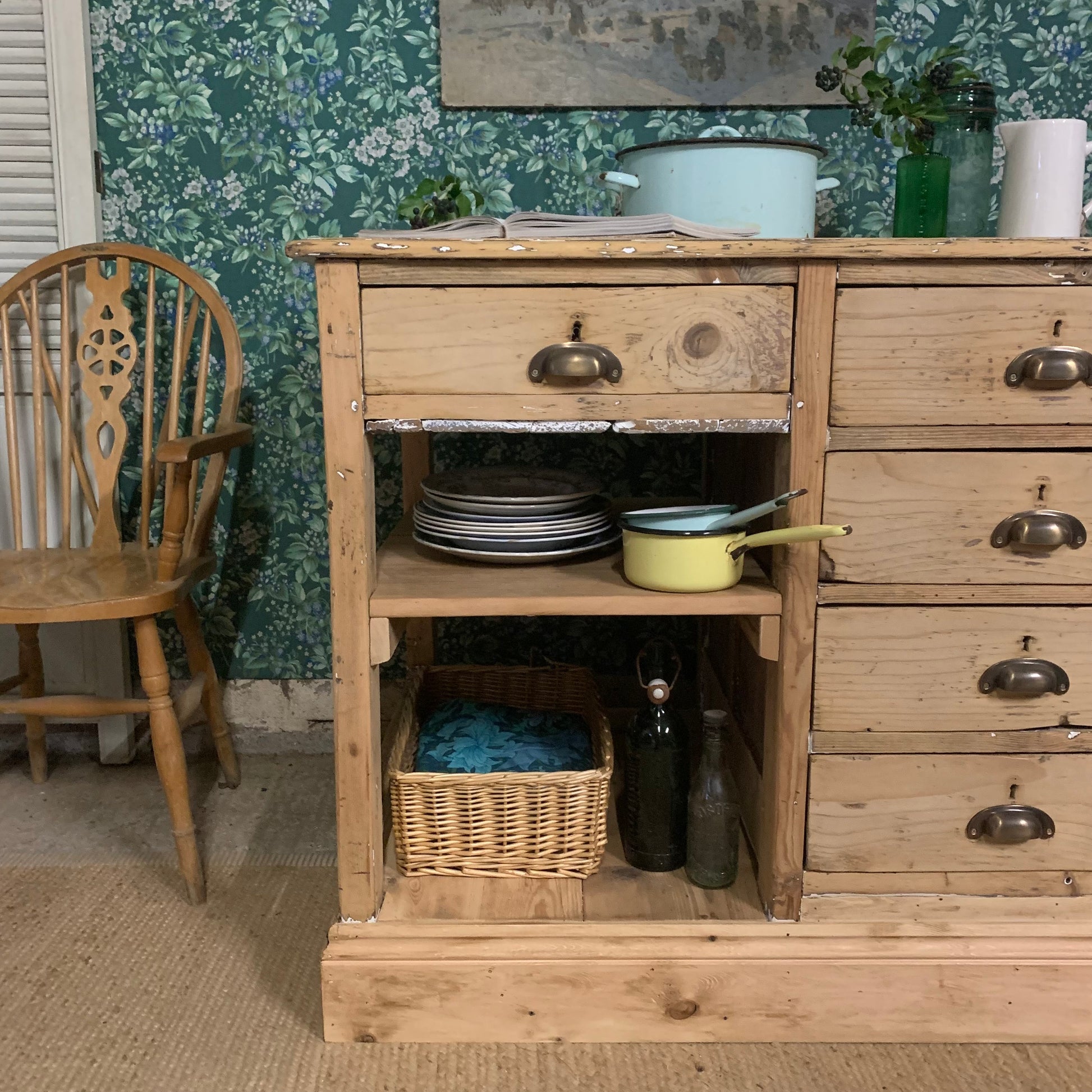 Kitchen Island - Dovetail Vintage Co