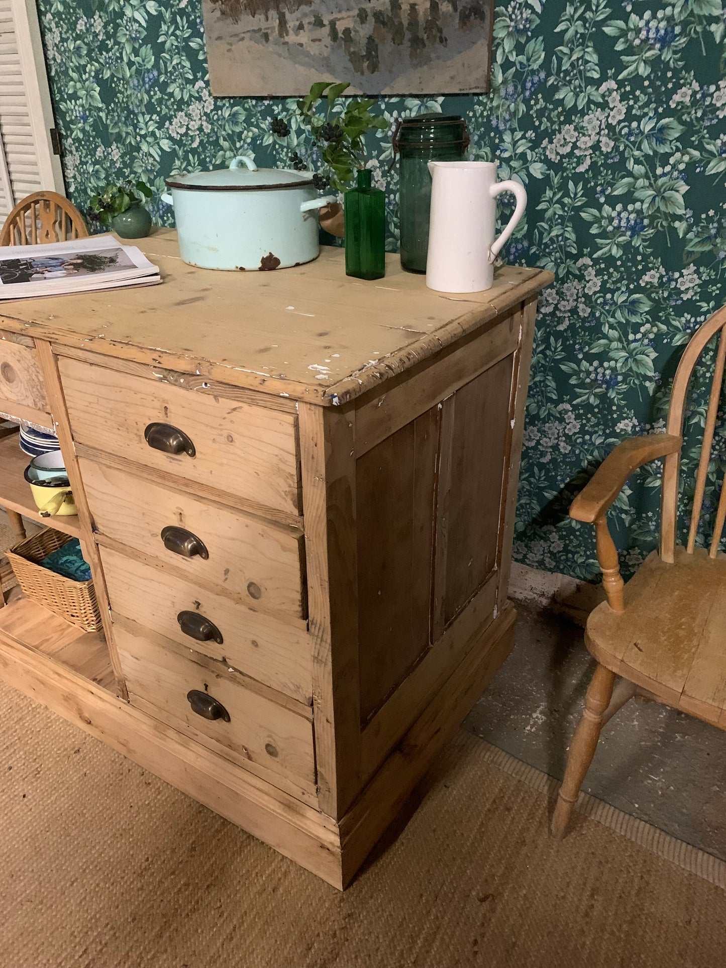 Kitchen Island - Dovetail Vintage Co