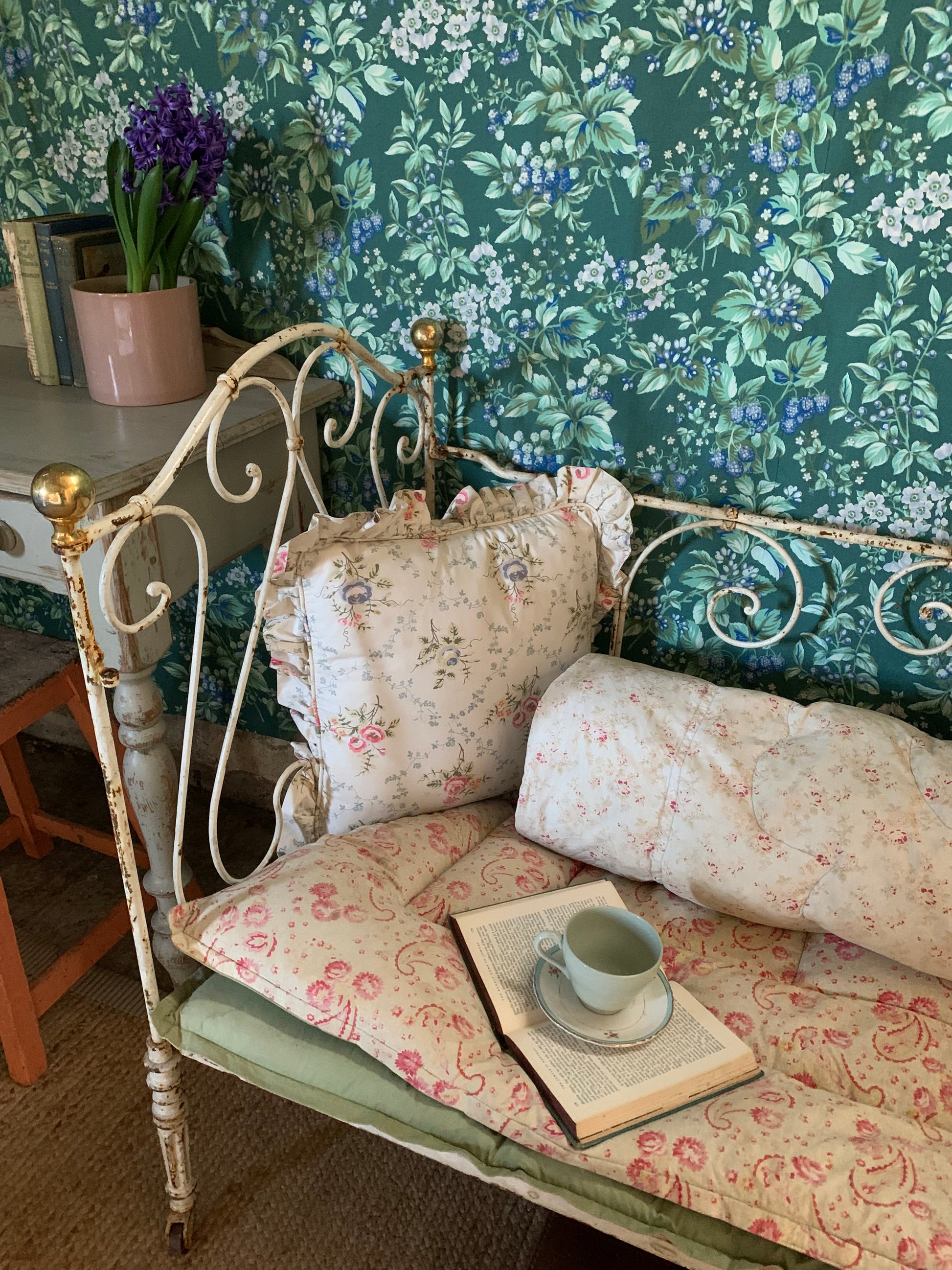 Vintage French Cot/Day Bed - Dovetail Vintage Co