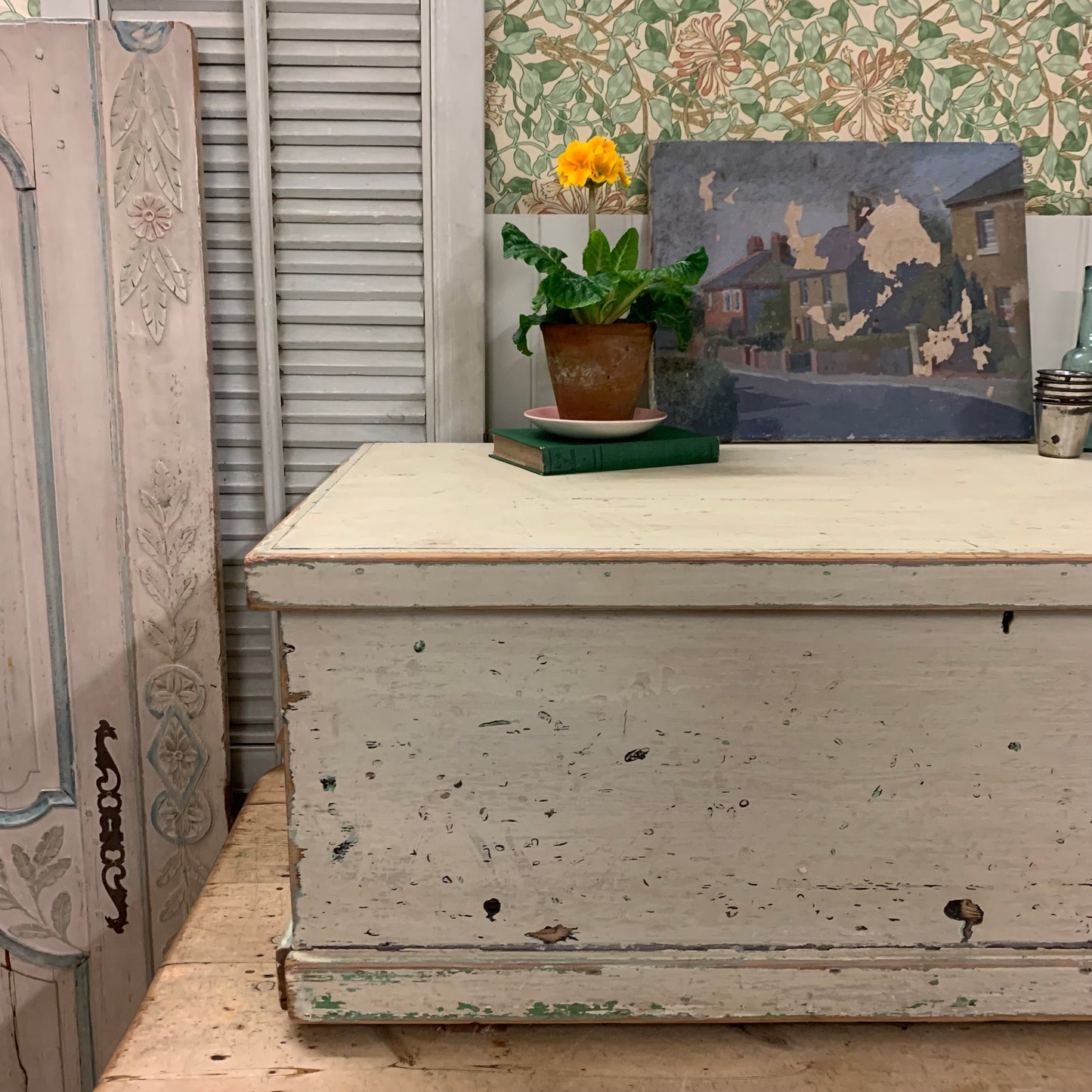 Vintage Chippy Paint Trunk - Dovetail Vintage Co