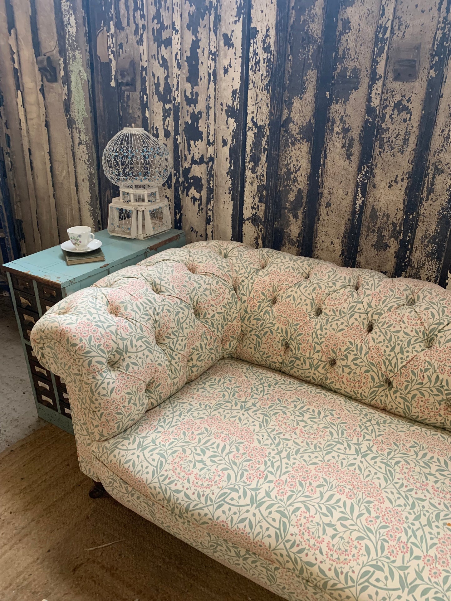 Vintage Sofa in Michaelmas Daisy
