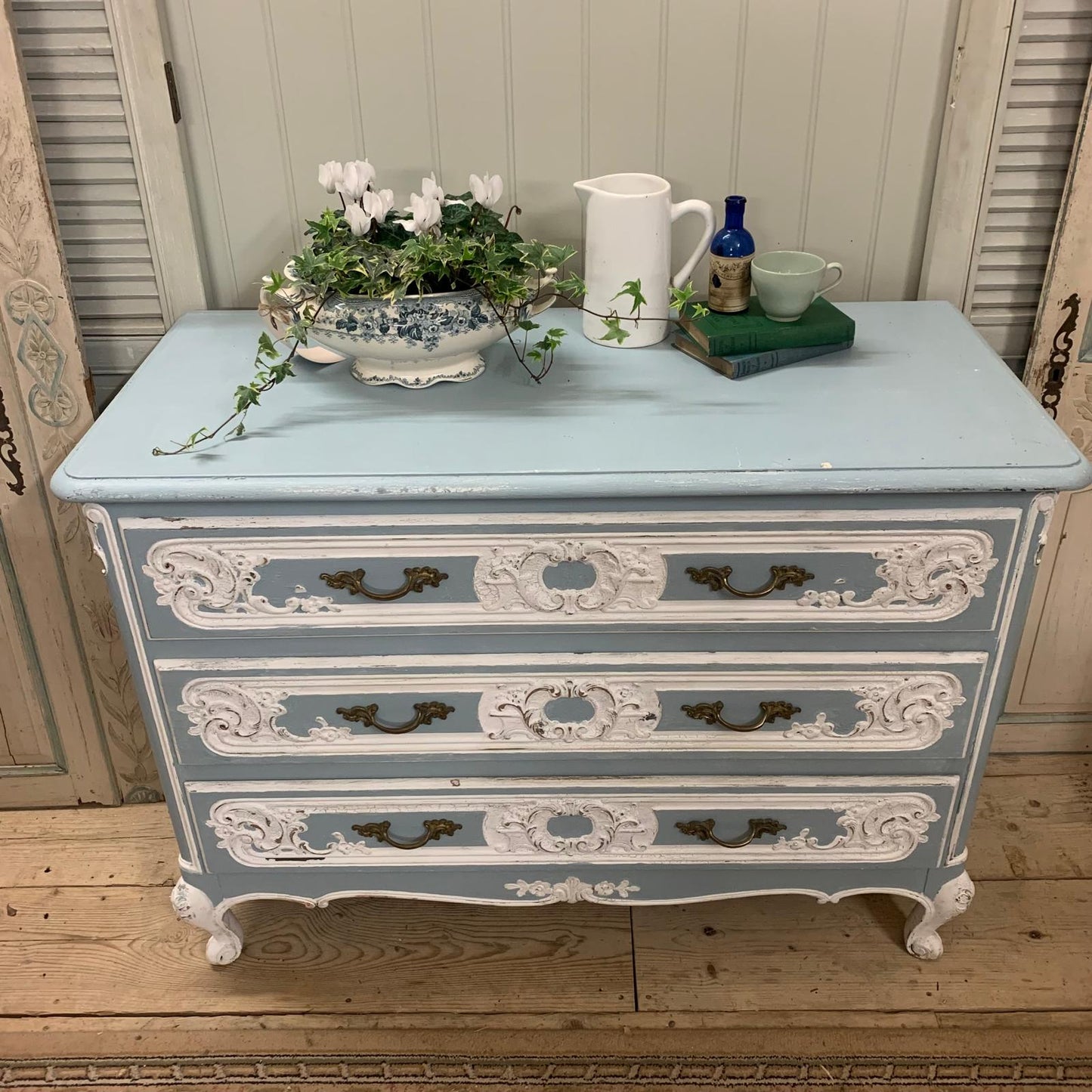 French Chest of Drawers - Dovetail Vintage Co