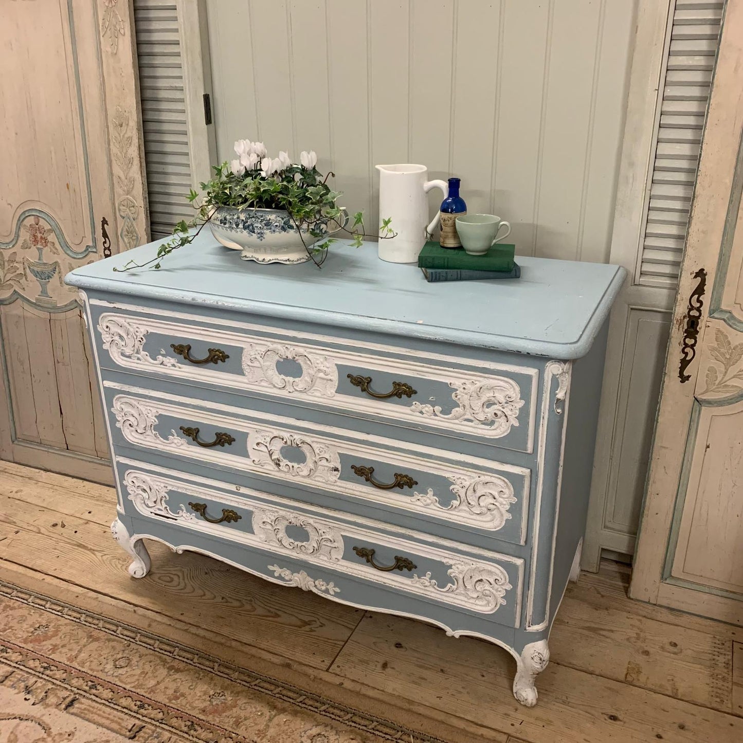 French Chest of Drawers - Dovetail Vintage Co