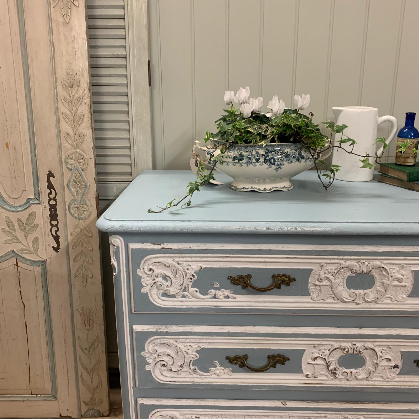 French Chest of Drawers - Dovetail Vintage Co