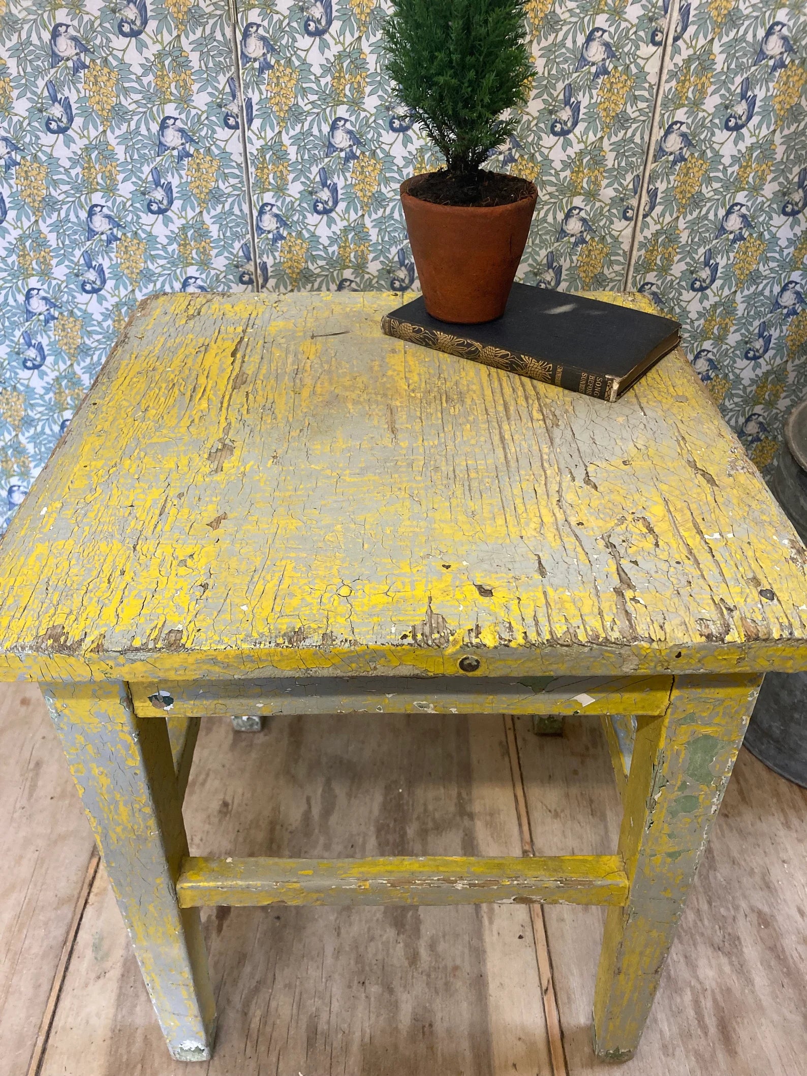 Vintage Stool/Side Table - Dovetail Vintage Co