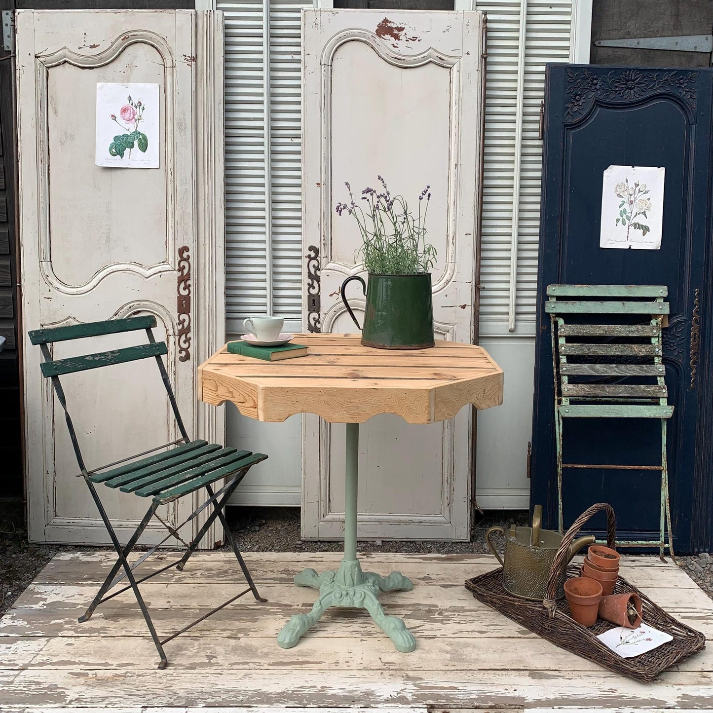 Hexagonal Scalloped Table - Dovetail Vintage Co