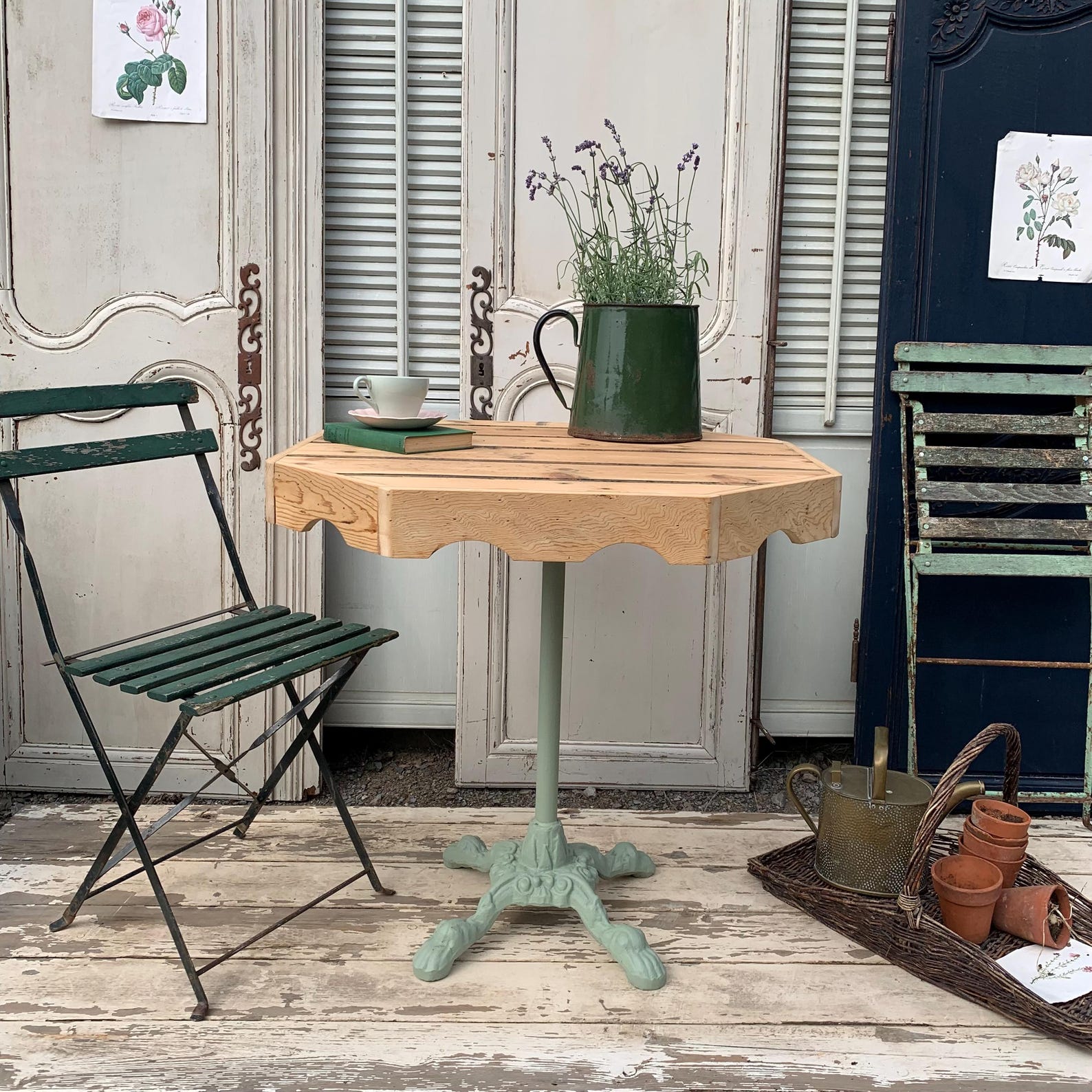 Hexagonal Scalloped Table - Dovetail Vintage Co