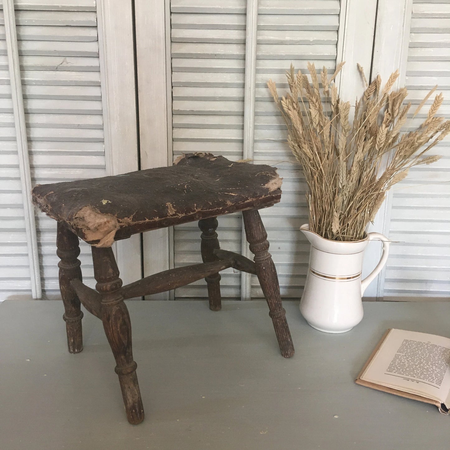 Vintage Stool - Dovetail Vintage Co