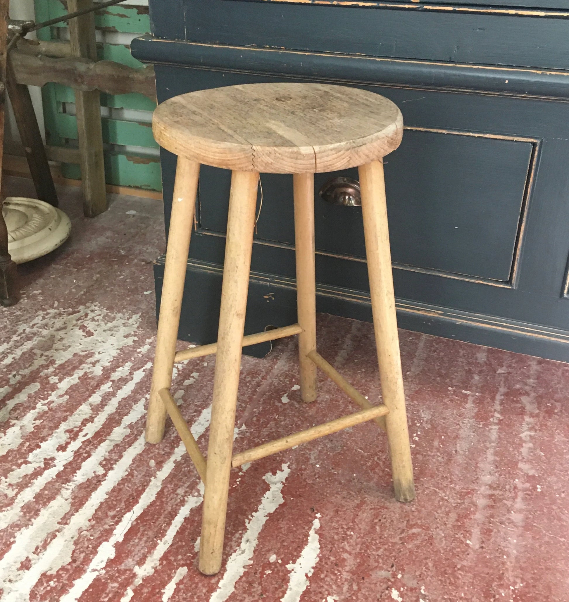 Vintage Wooden Stool - Dovetail Vintage Co