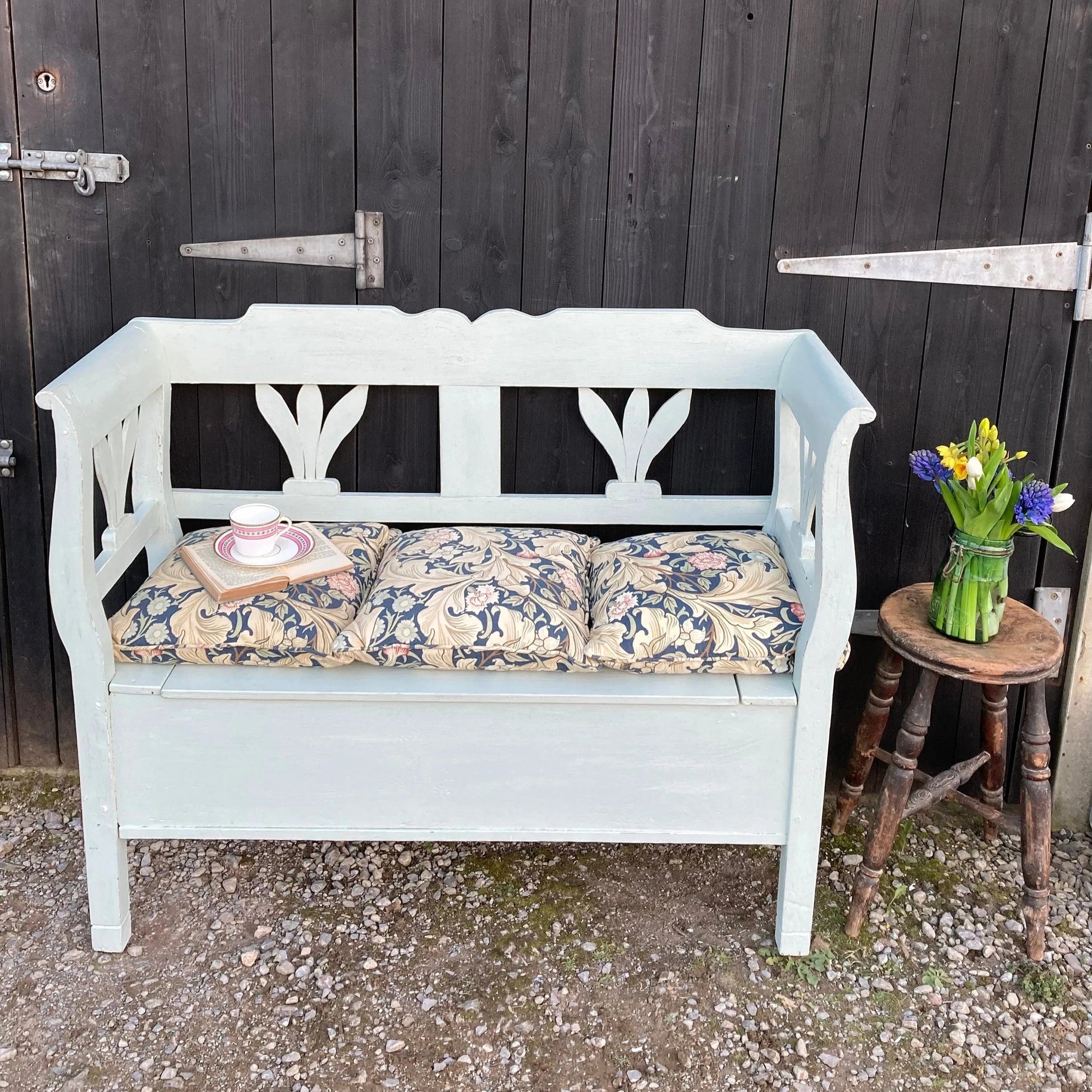 Vintage Settle/Storage Bench - Dovetail Vintage Co