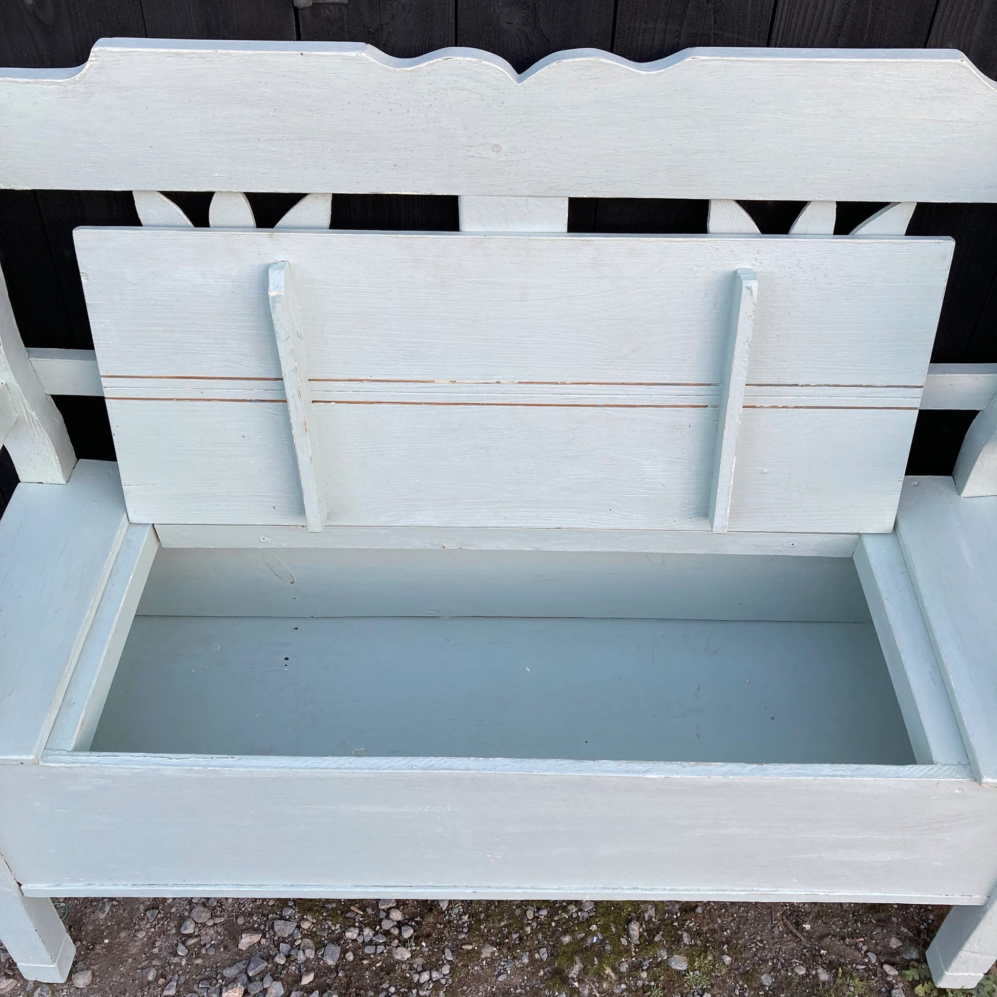 Vintage Settle/Storage Bench - Dovetail Vintage Co