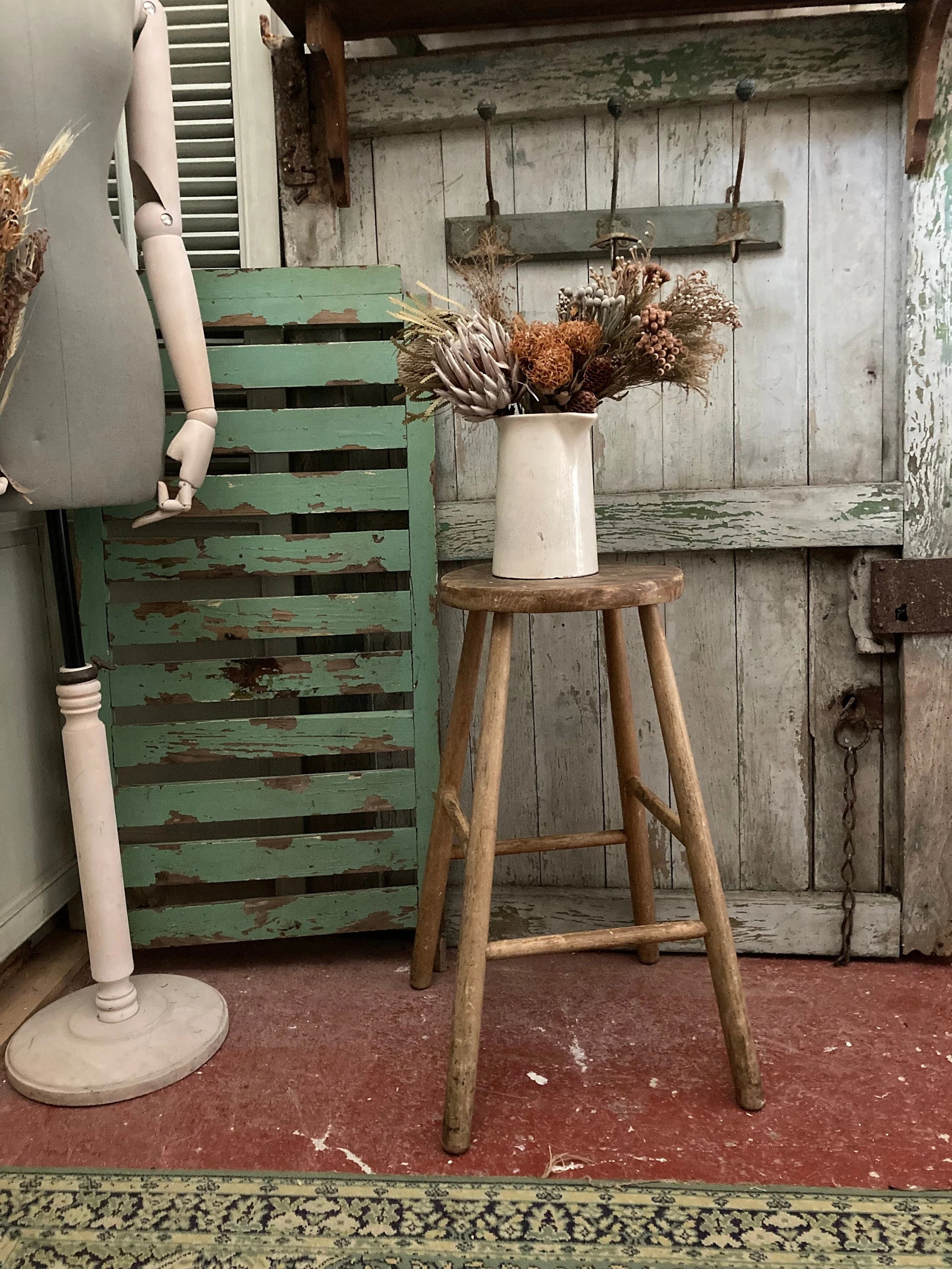 Vintage Stool - Dovetail Vintage Co