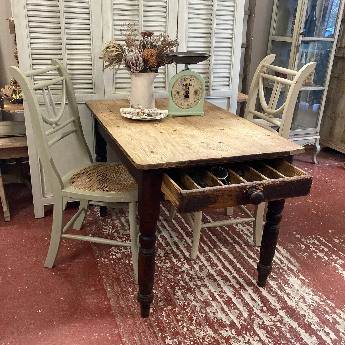 Vintage Scrub Top Table - Dovetail Vintage Co