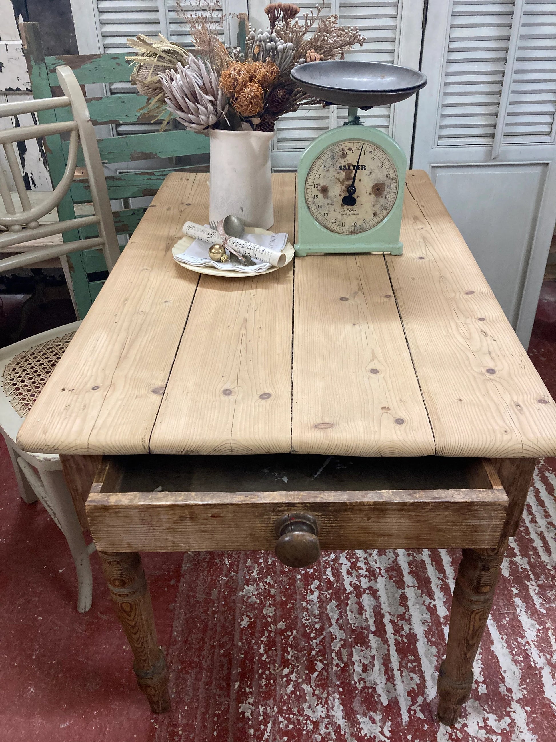 Vintage Scrub Top Table - Dovetail Vintage Co