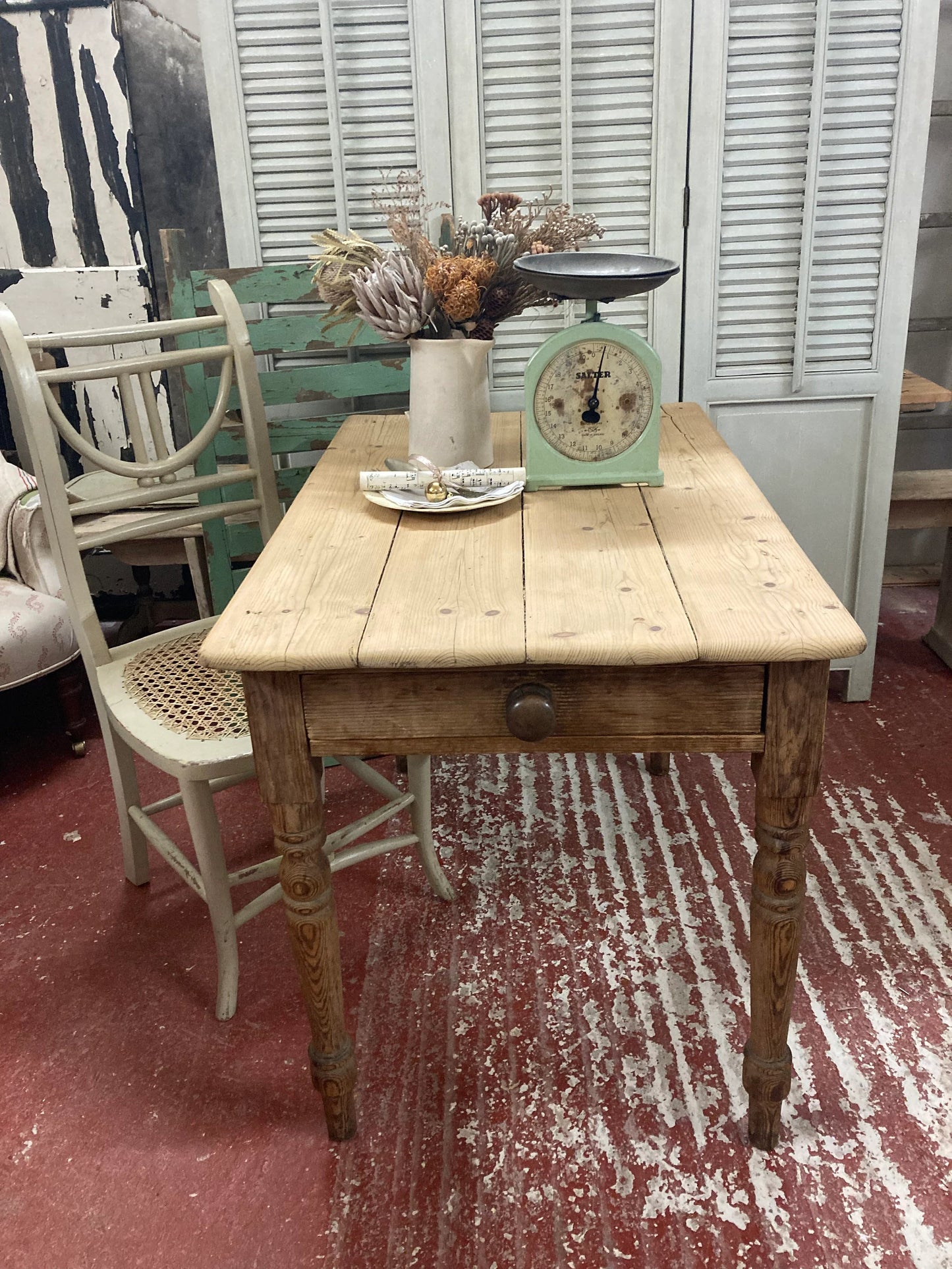 Vintage Scrub Top Table - Dovetail Vintage Co