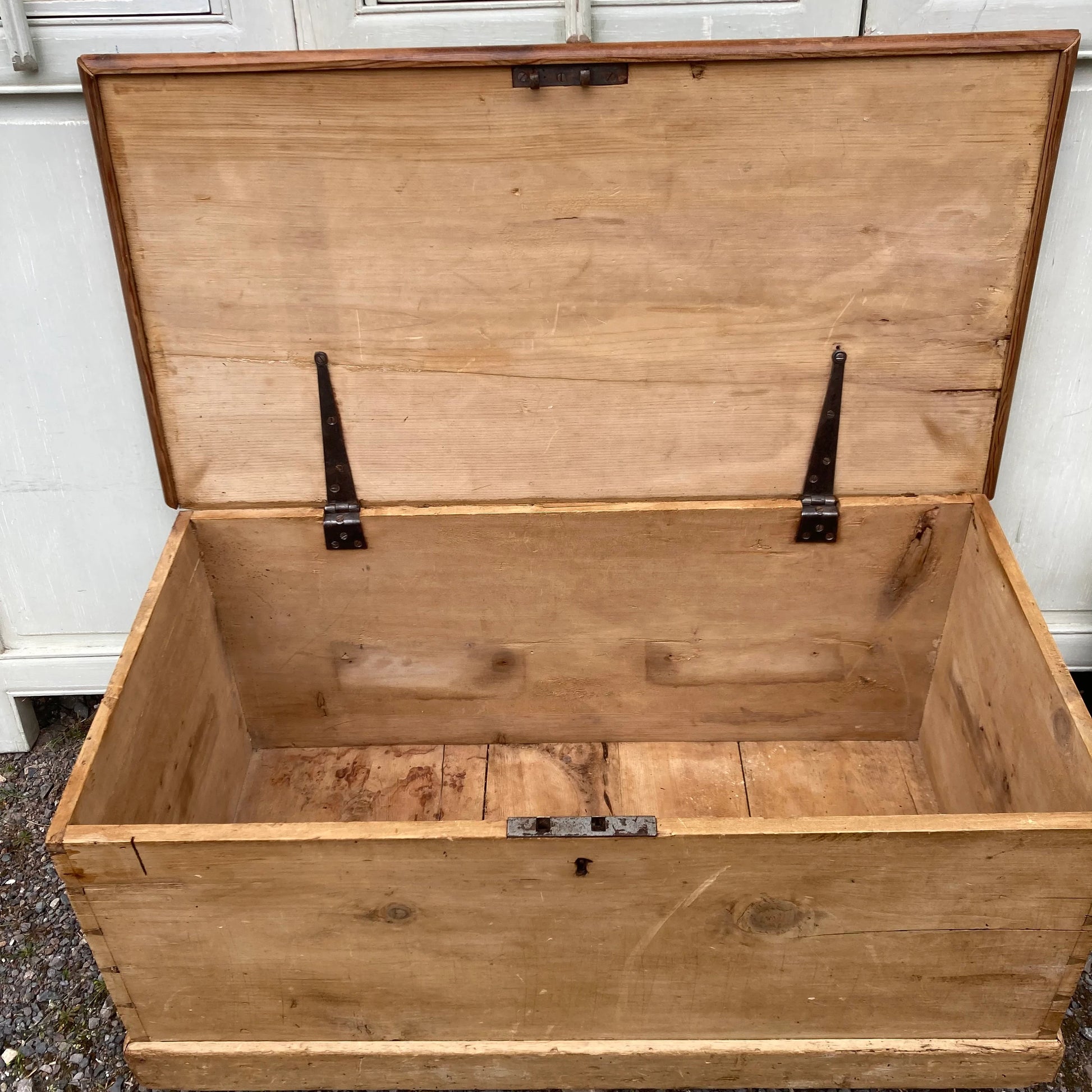 Vintage Trunk - Dovetail Vintage Co